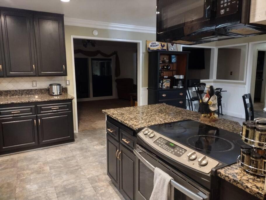 Peaceful & Cozy 3 Bedroom Ranch-Home W/Fireplace 赫米特 外观 照片